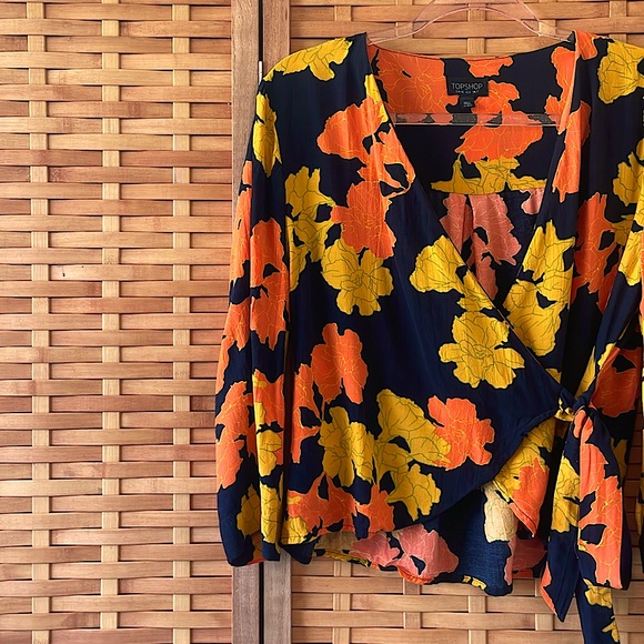 Topshop Floral Wrap Blouse - Picture 3 of 5